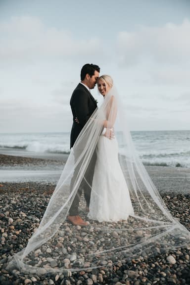 A wedding portrait beside the sea